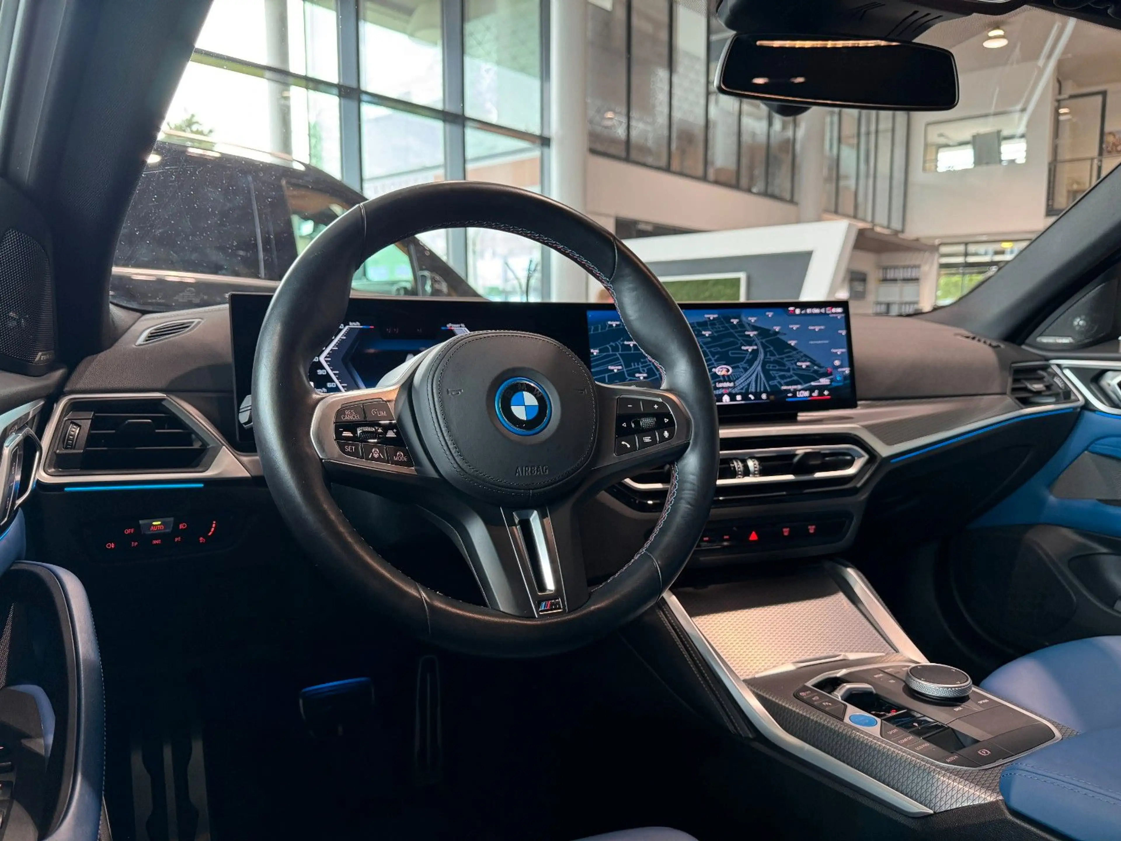 BMW i4 M50 Gran Coupe Merino SurrView H&K ACC 20" — photo 4