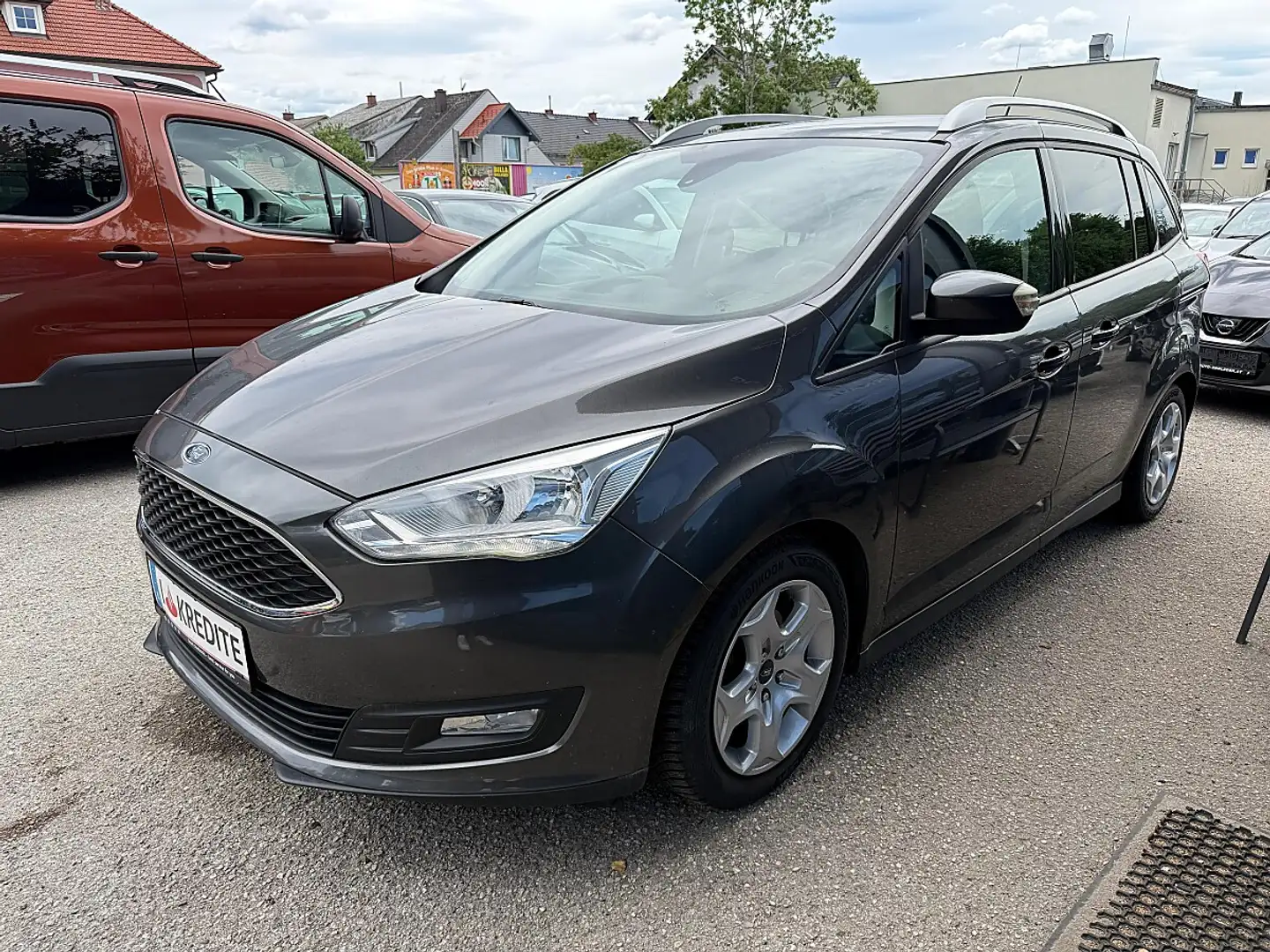 Ford Grand C-Max Grand C-MAX Trend 1,5 TDCi Grau - 2