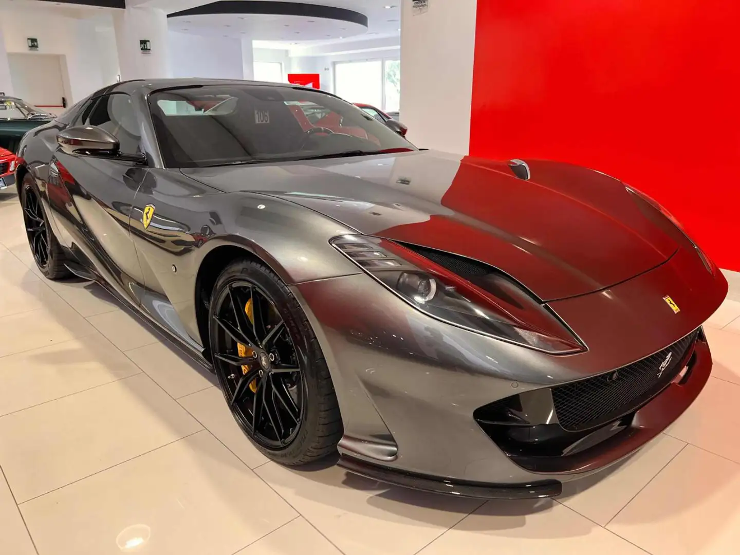 Ferrari 812 GTS Gris - 2