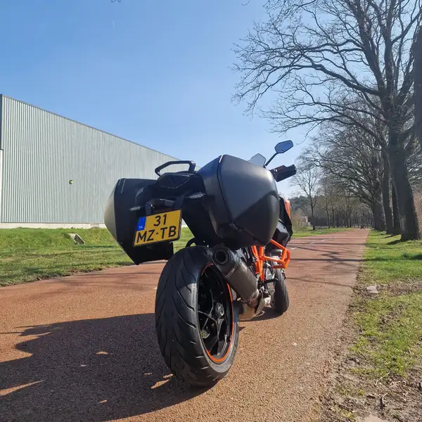KTM 1290 Super Duke GT - foto 4