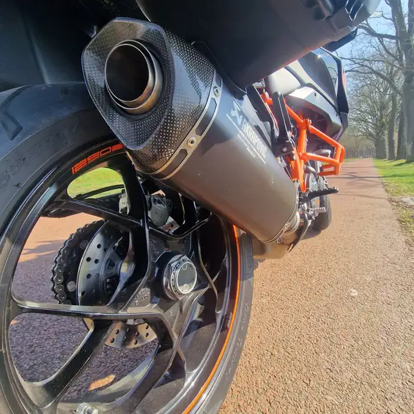 KTM 1290 Super Duke GT - foto 5