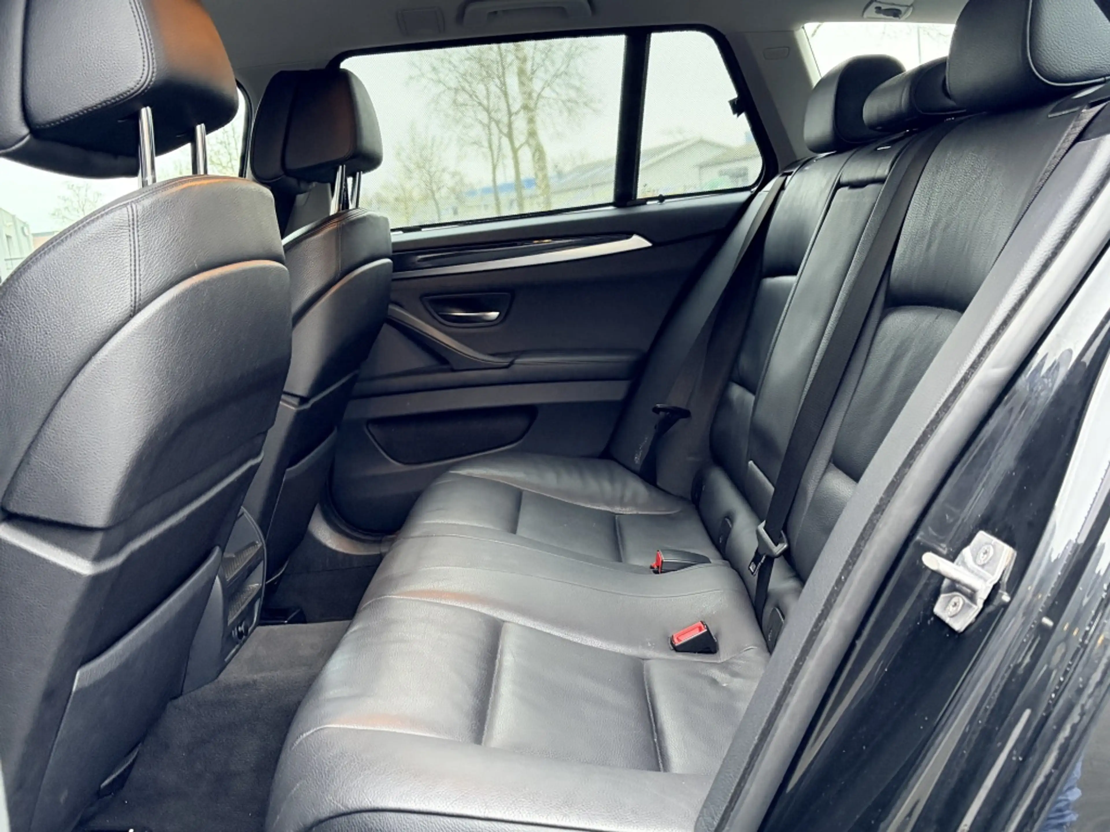 BMW 535 5-serie Touring 535xi High Executive - navi - airc — photo 10