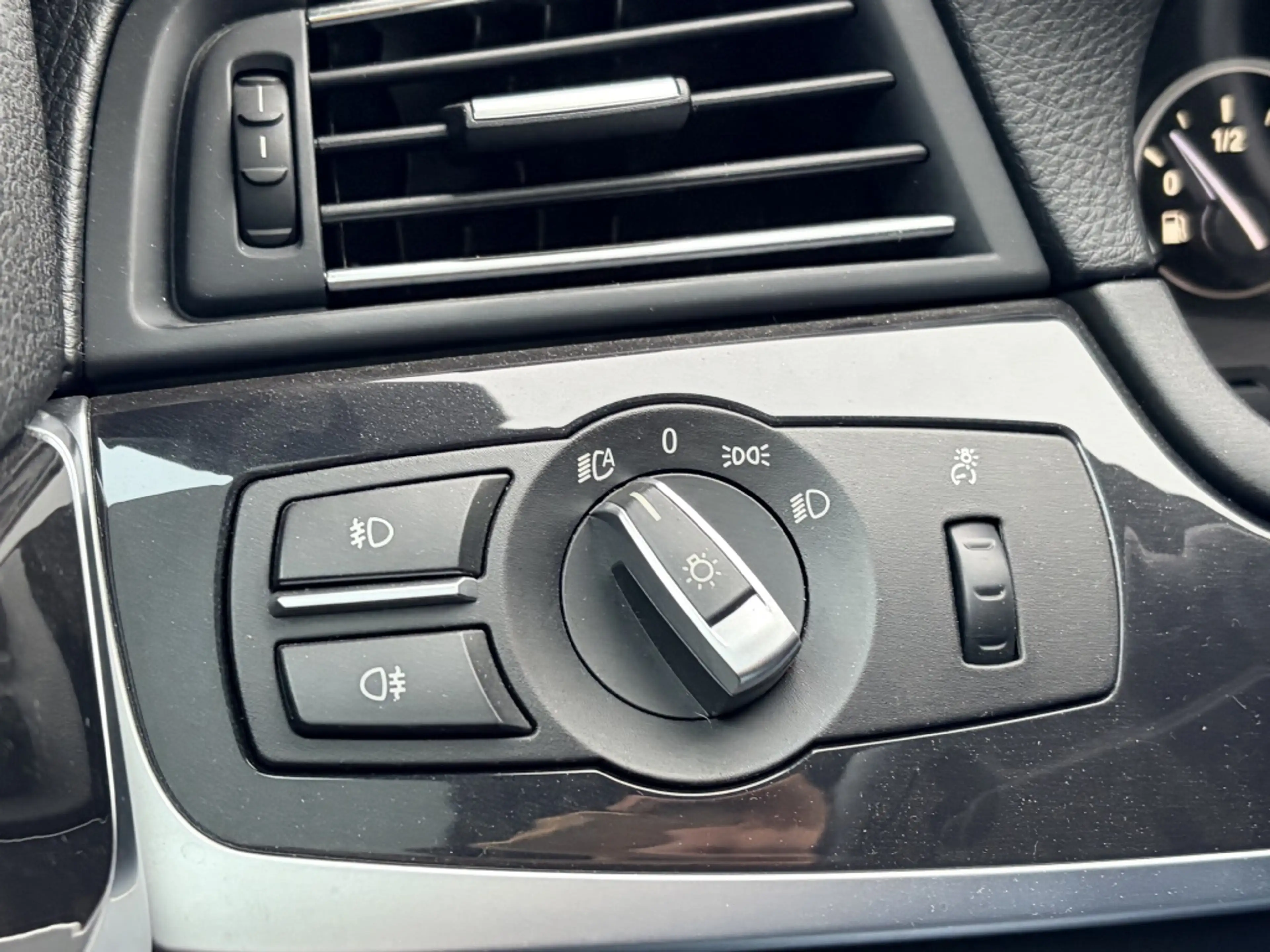 BMW 535 5-serie Touring 535xi High Executive - navi - airc — photo 15