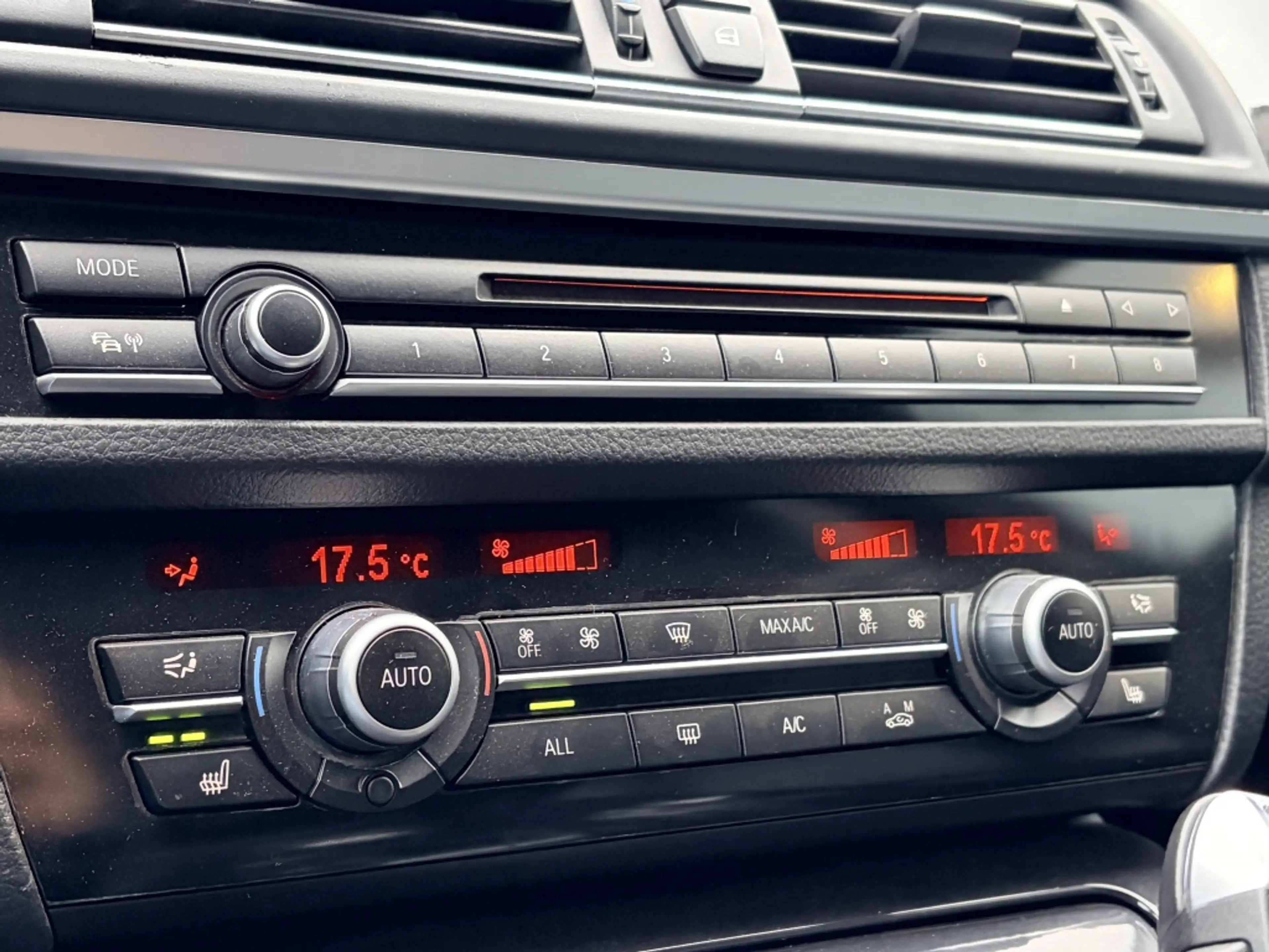 BMW 535 5-serie Touring 535xi High Executive - navi - airc — photo 14