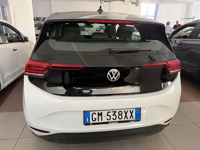 Volkswagen Id.3 view 3