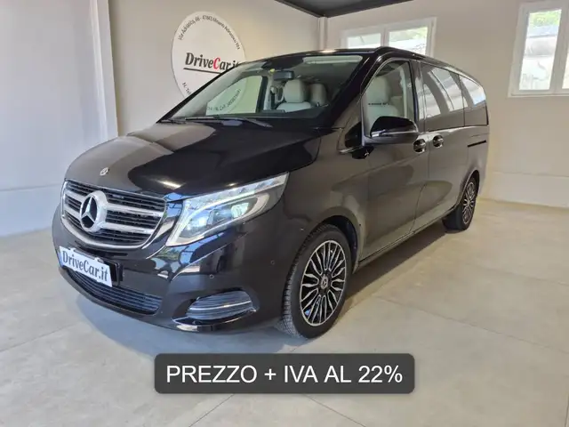 Mercedes-Benz V 220 PREMIUM LONG 7 POSTI PELLE LED NAVI TAVOLO CENTRALE PORTE SCORREVOLI VETRI PRIVACY SENSORI ANTERIORI E POSTERIORI