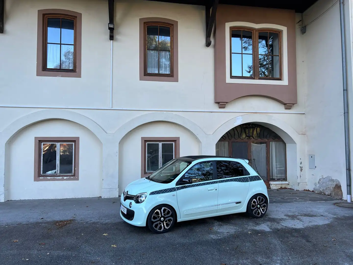 Renault Twingo Twingo Energy TCe 90 La Parisienne La Parisienne (Cabrio) (NEUWAGENZUSTAND) Grün - 1