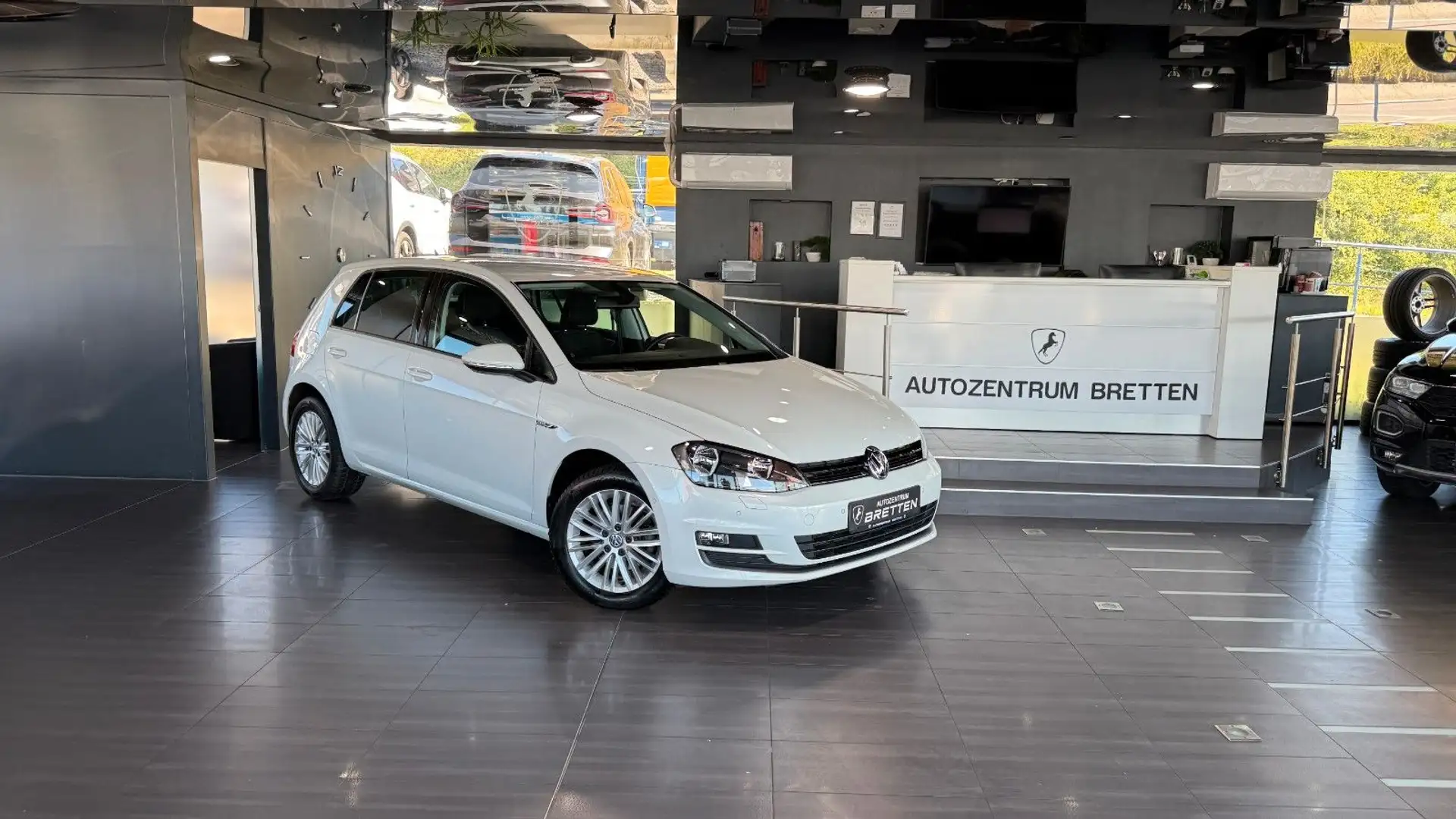 Volkswagen Golf VII Lim. 1.2 TSI DSG*Cup*Navi*Kamera Blanc - 2