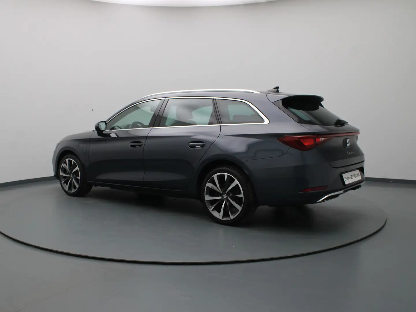 SEAT Leon e-Hybrid Sportstourer 1.4 TSI 204pk eHybrid PHEV FR Busines Grau - 2