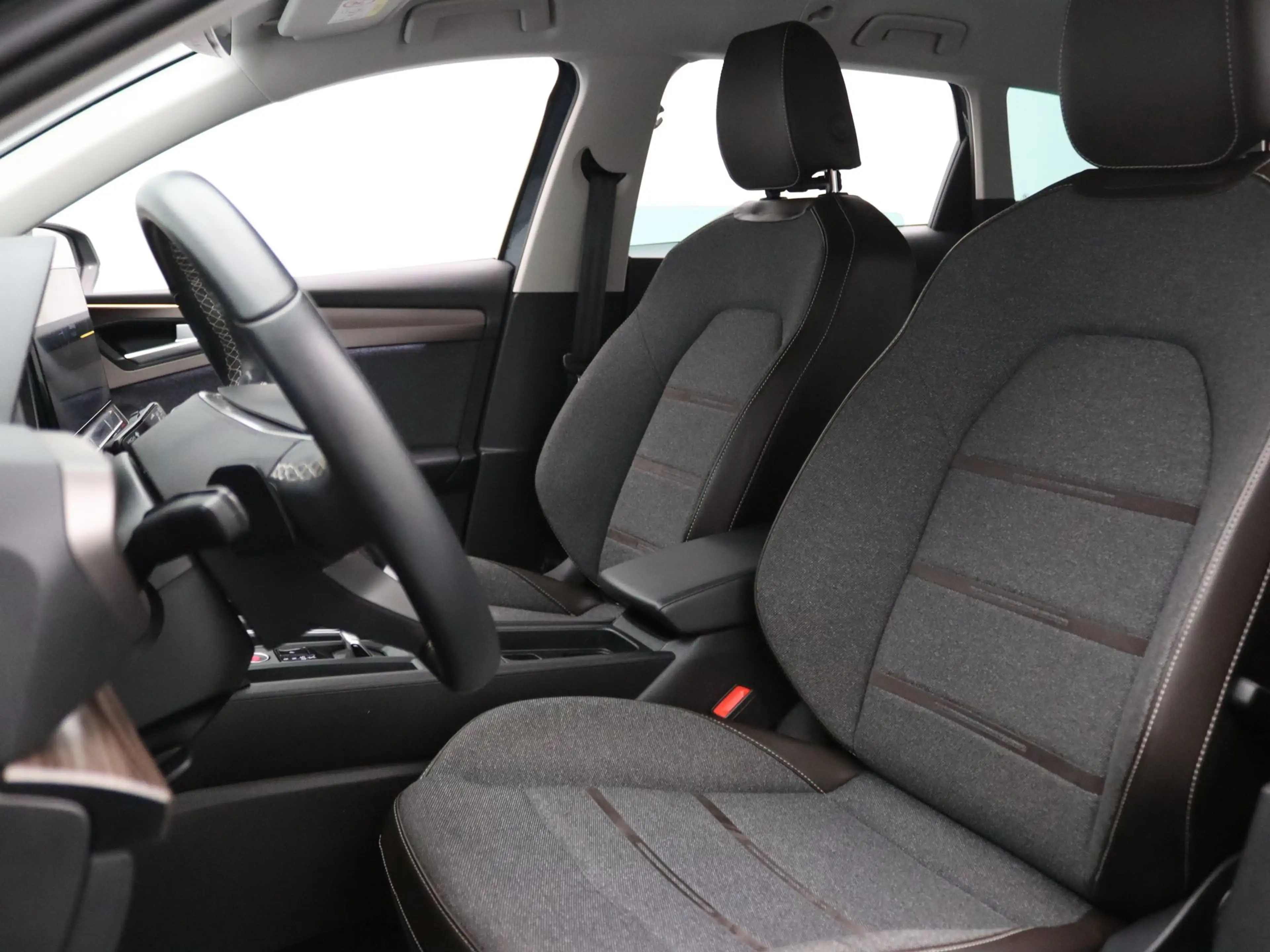 SEAT Leon e-Hybrid Sportstourer 1.4 TSI eHybrid PHEV FR Business Inte — photo 4