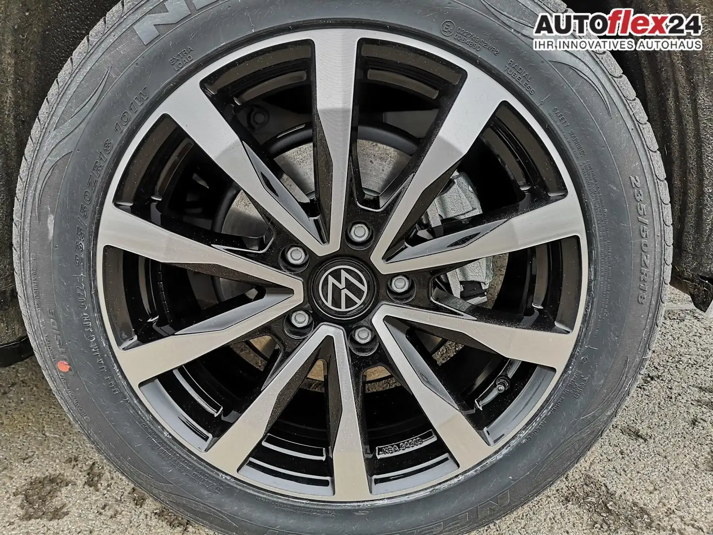 Volkswagen T7 Multivan Sport Edition 2,0TDI DSG Lite KÜ 7 Sitzer 110 k... Gris - 2