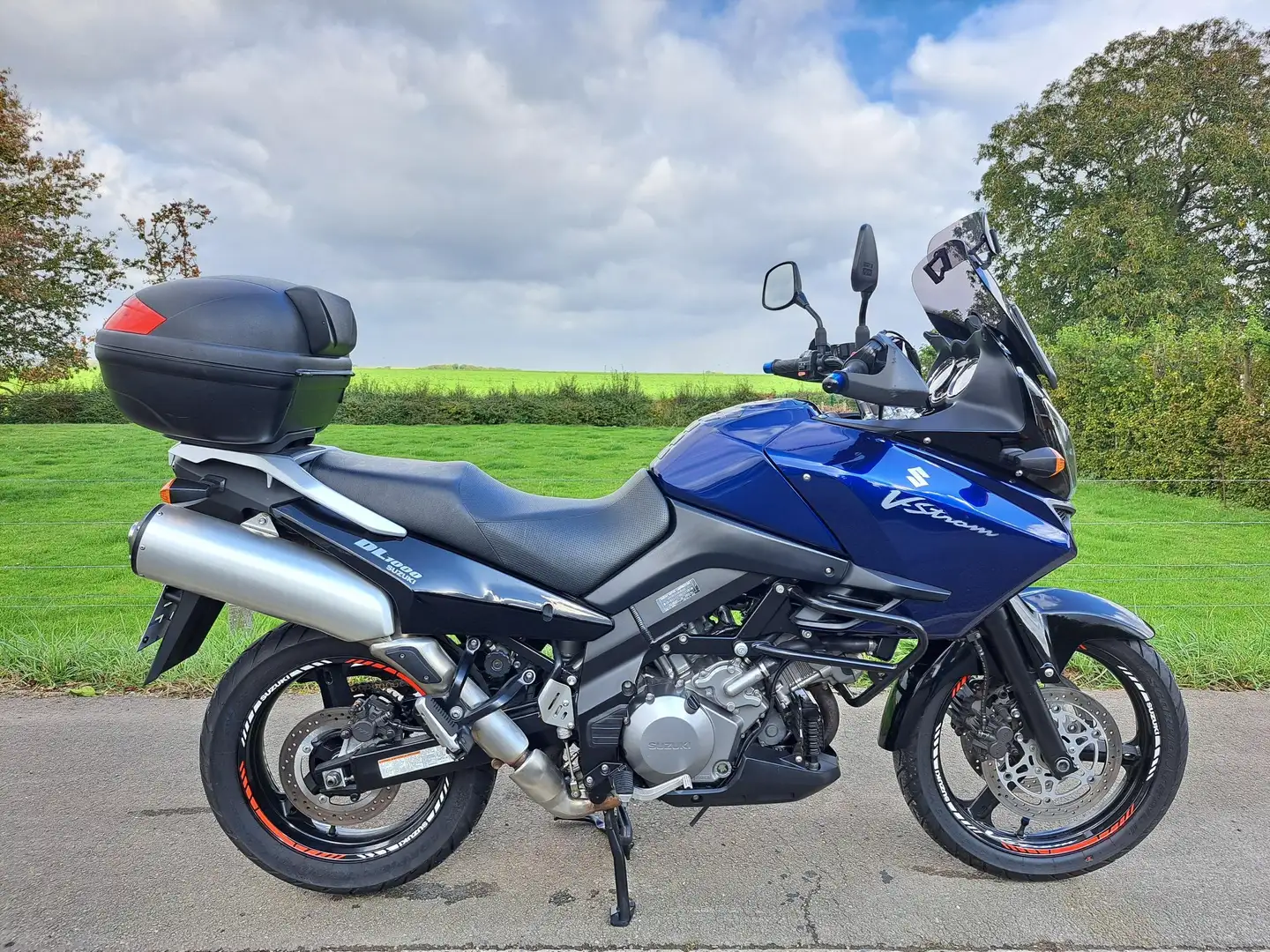 Suzuki V-Strom 1000 DL Azul - 1
