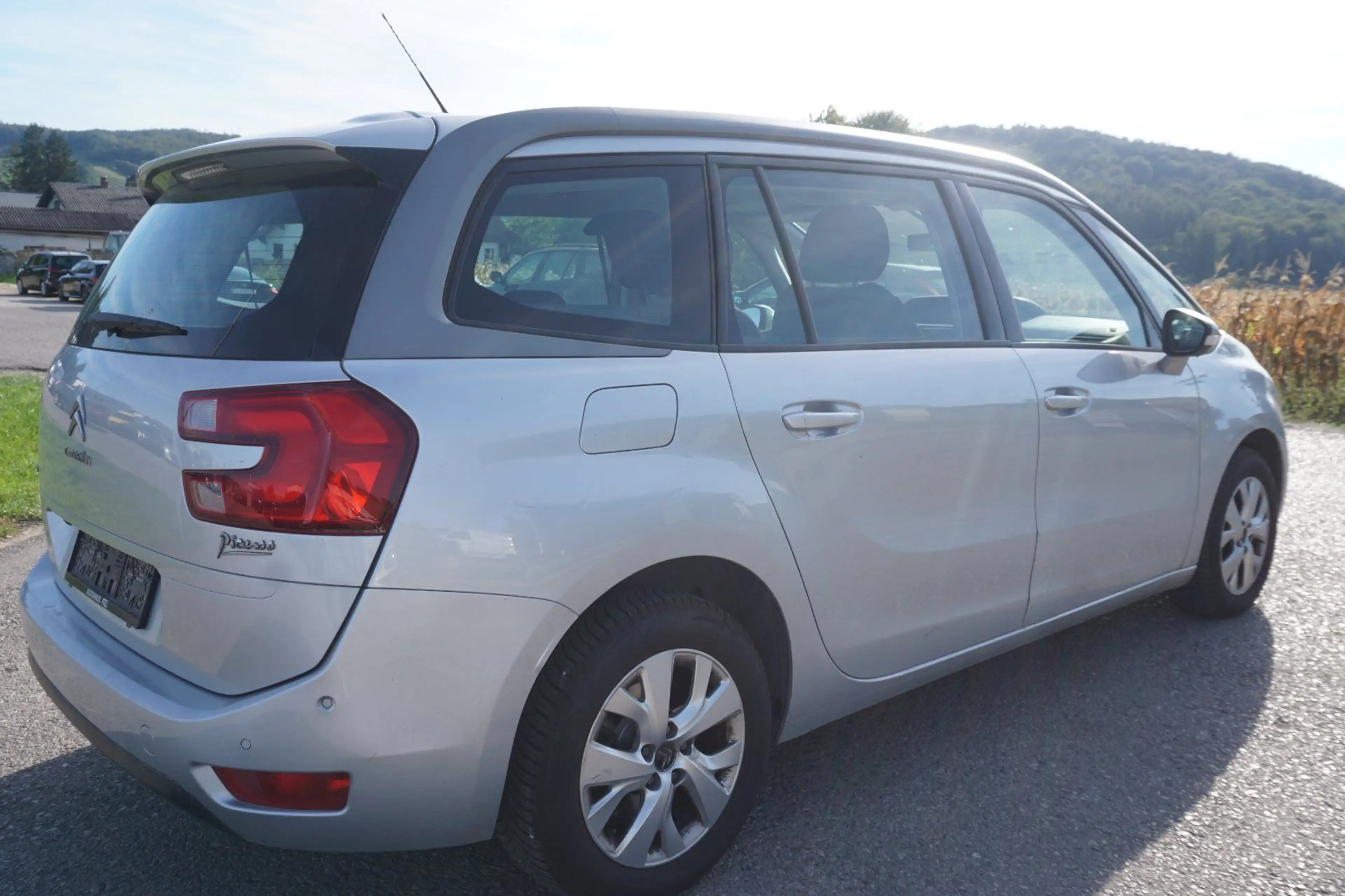 Citroen Grand C4 Picasso Seduction — photo 9
