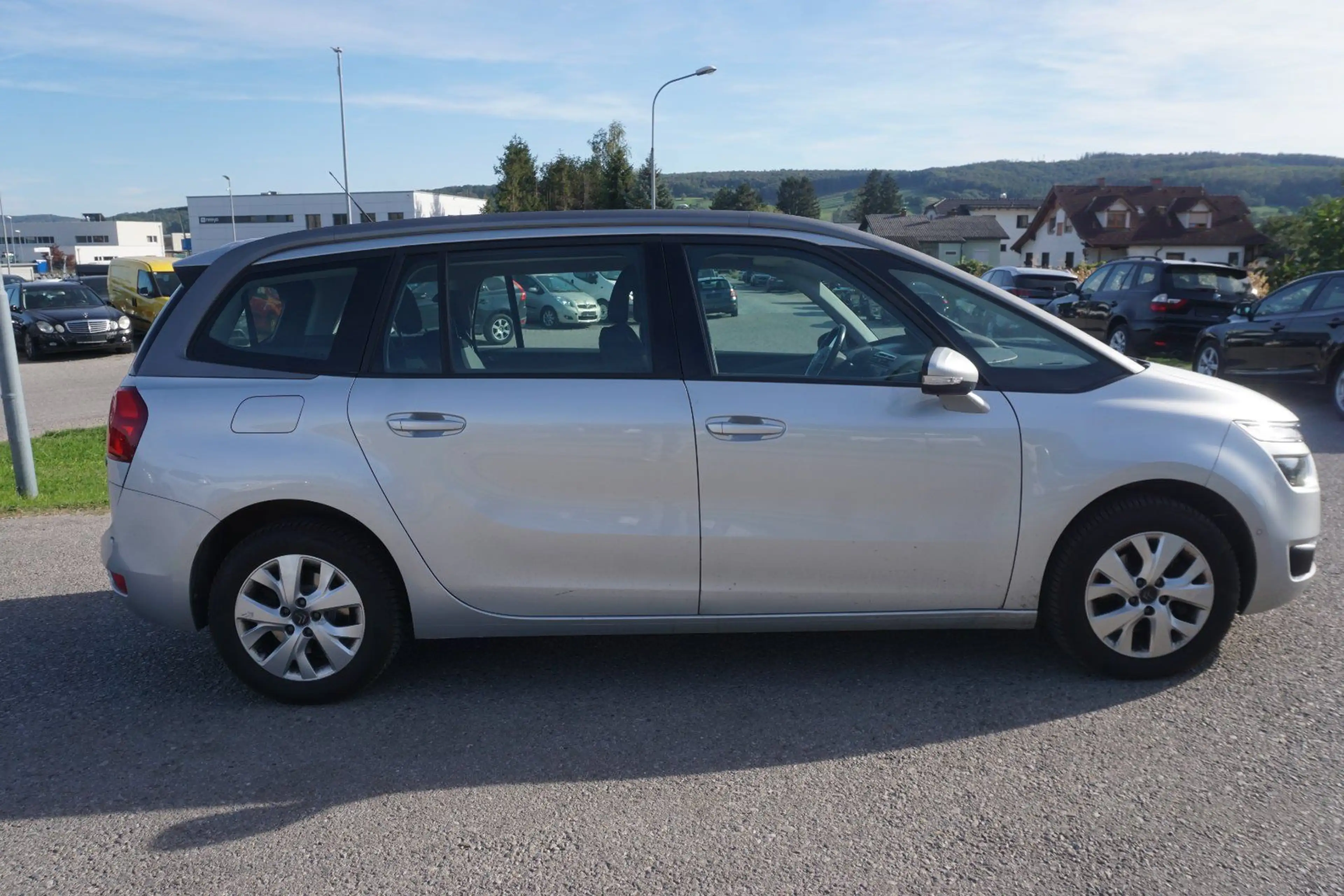Citroen Grand C4 Picasso Seduction — photo 11