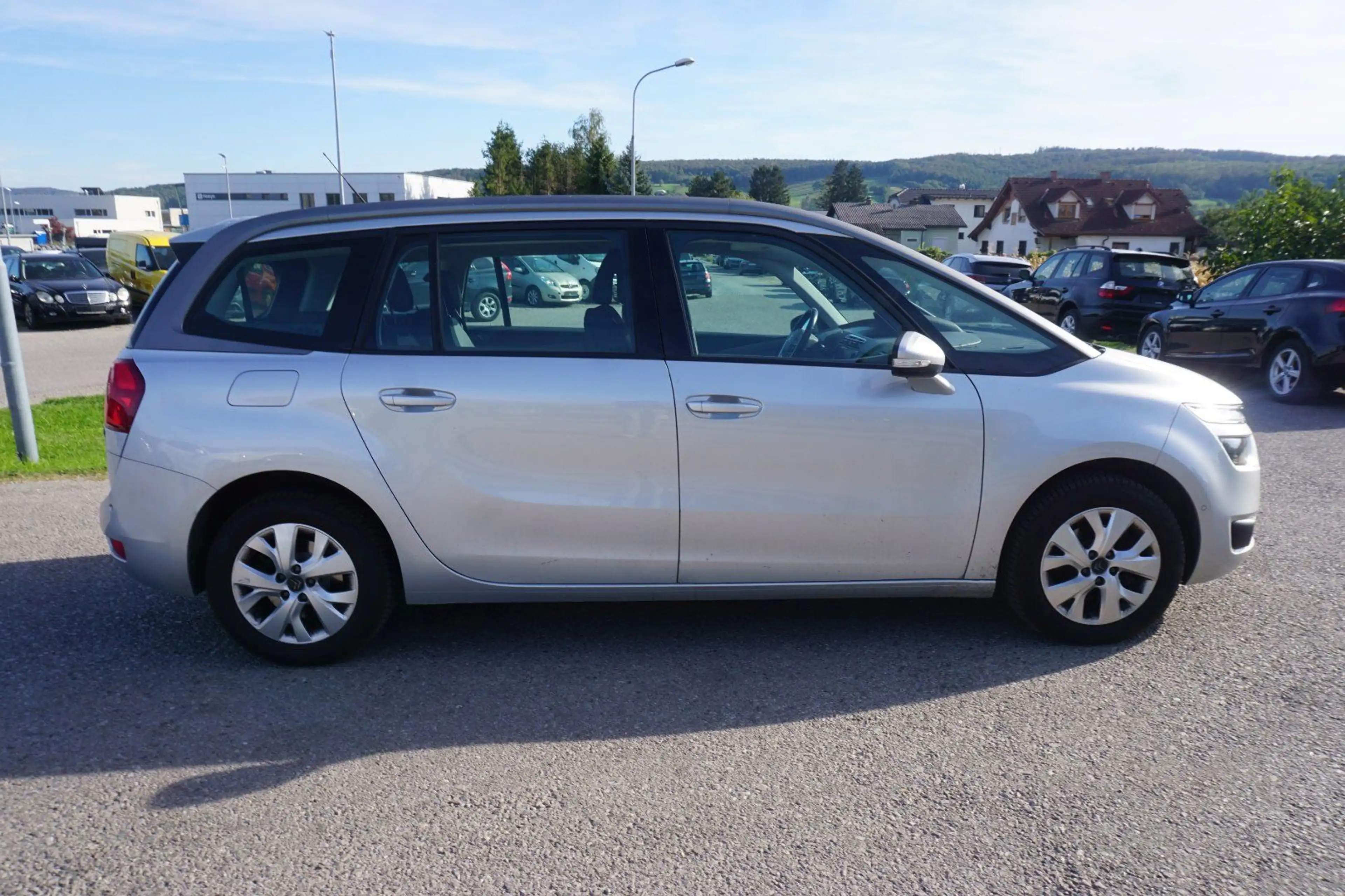 Citroen Grand C4 Picasso Seduction — photo 10