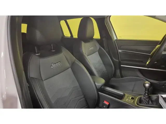 Jeep Avenger view 13
