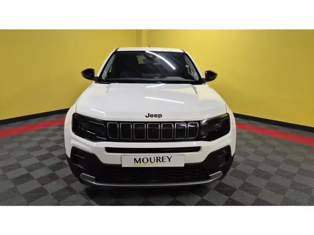 Jeep Avenger view 2