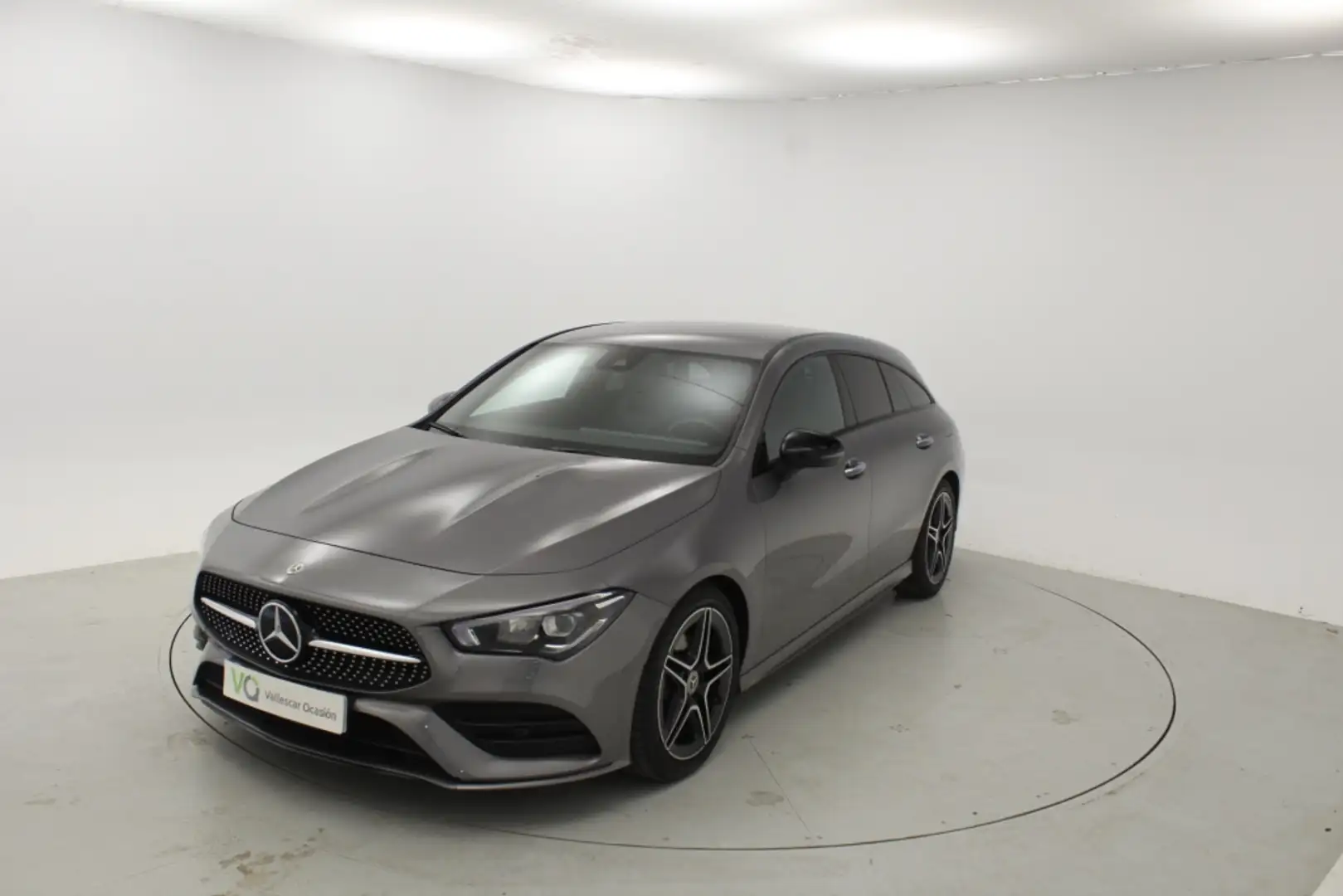Mercedes-Benz CLA 180 SHOOTING BRAKE AMG LINE 1.3 136 CV 5P Gris - 2