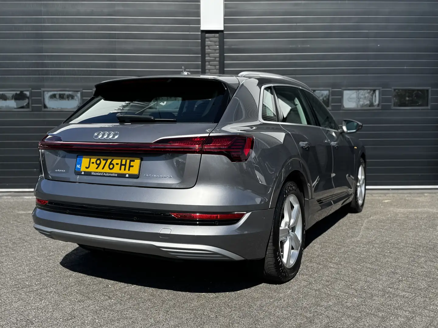 Audi e-tron e-tron 50 quattro Launch edition 71 kWh | Leder | Gris - 2