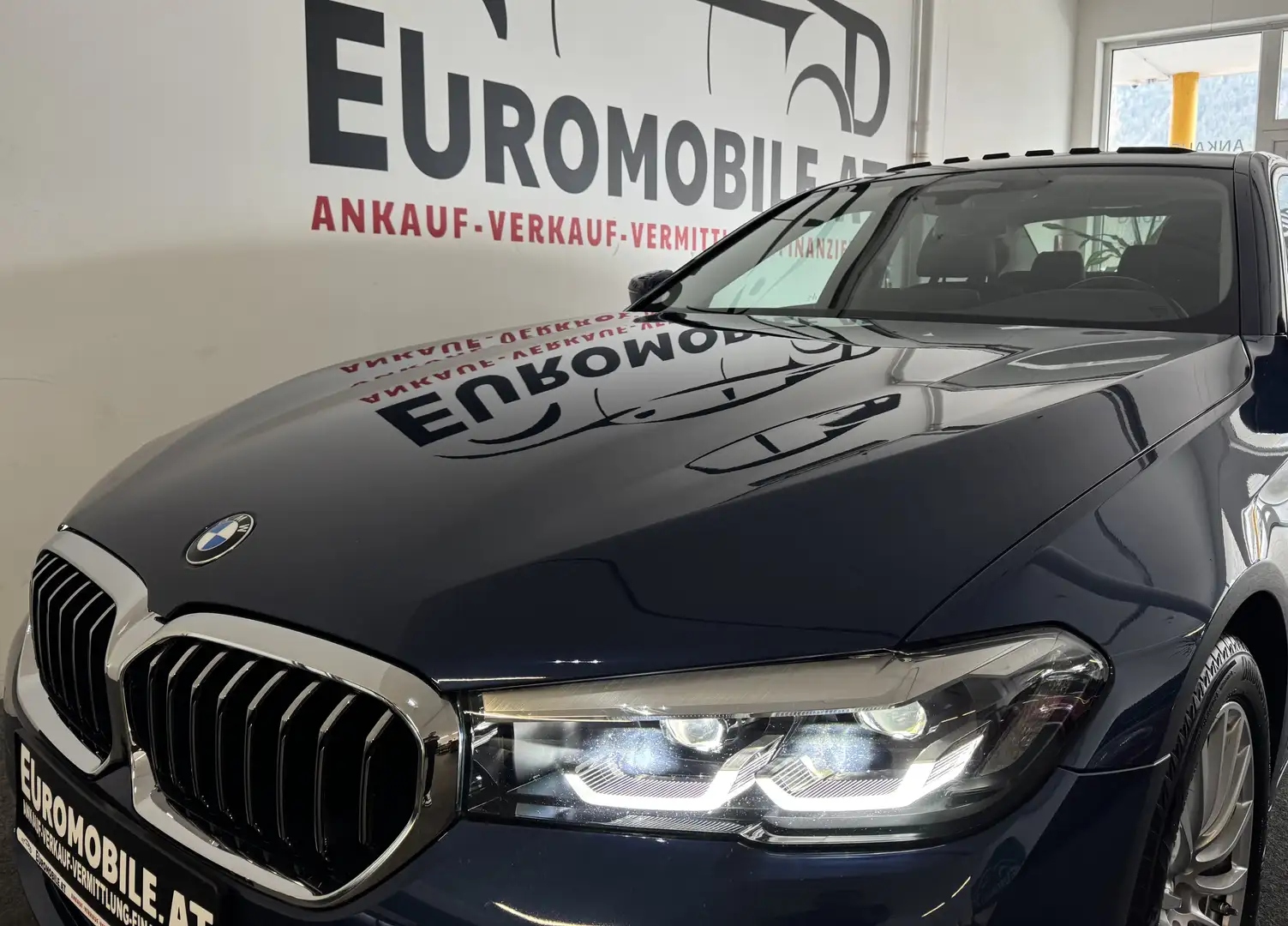 BMW 520 d Luxury Line *SCHIEBED.*H&K*LED*ACC*LEDER*AMBIE* Blau - 2