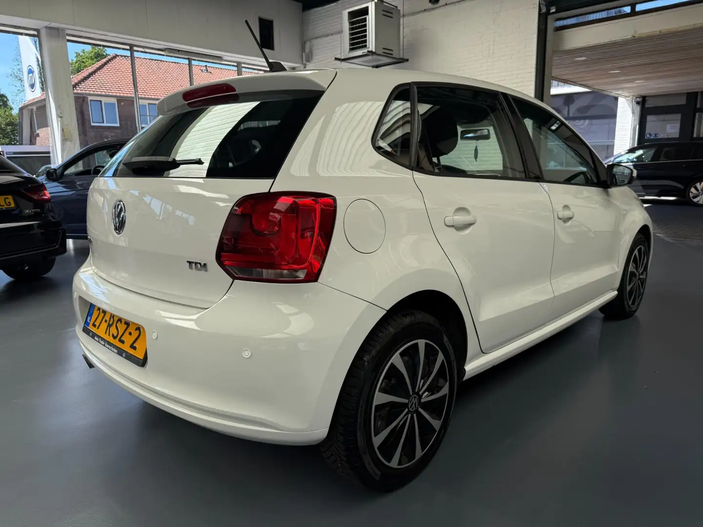 Volkswagen Polo 1.6 TDI Comfortline |NAP|Nieuwe Distr riem| Wit - 2