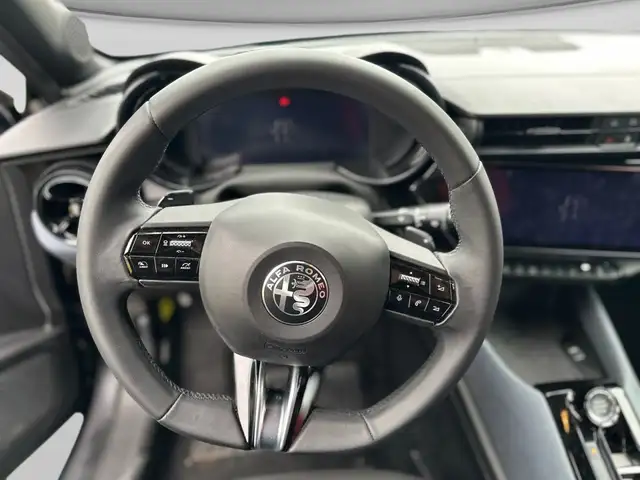 Alfa Romeo Junior view 9
