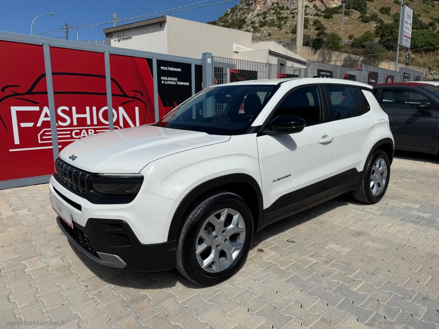 Jeep Avenger 1.2 Turbo Altitude Bianco - 1