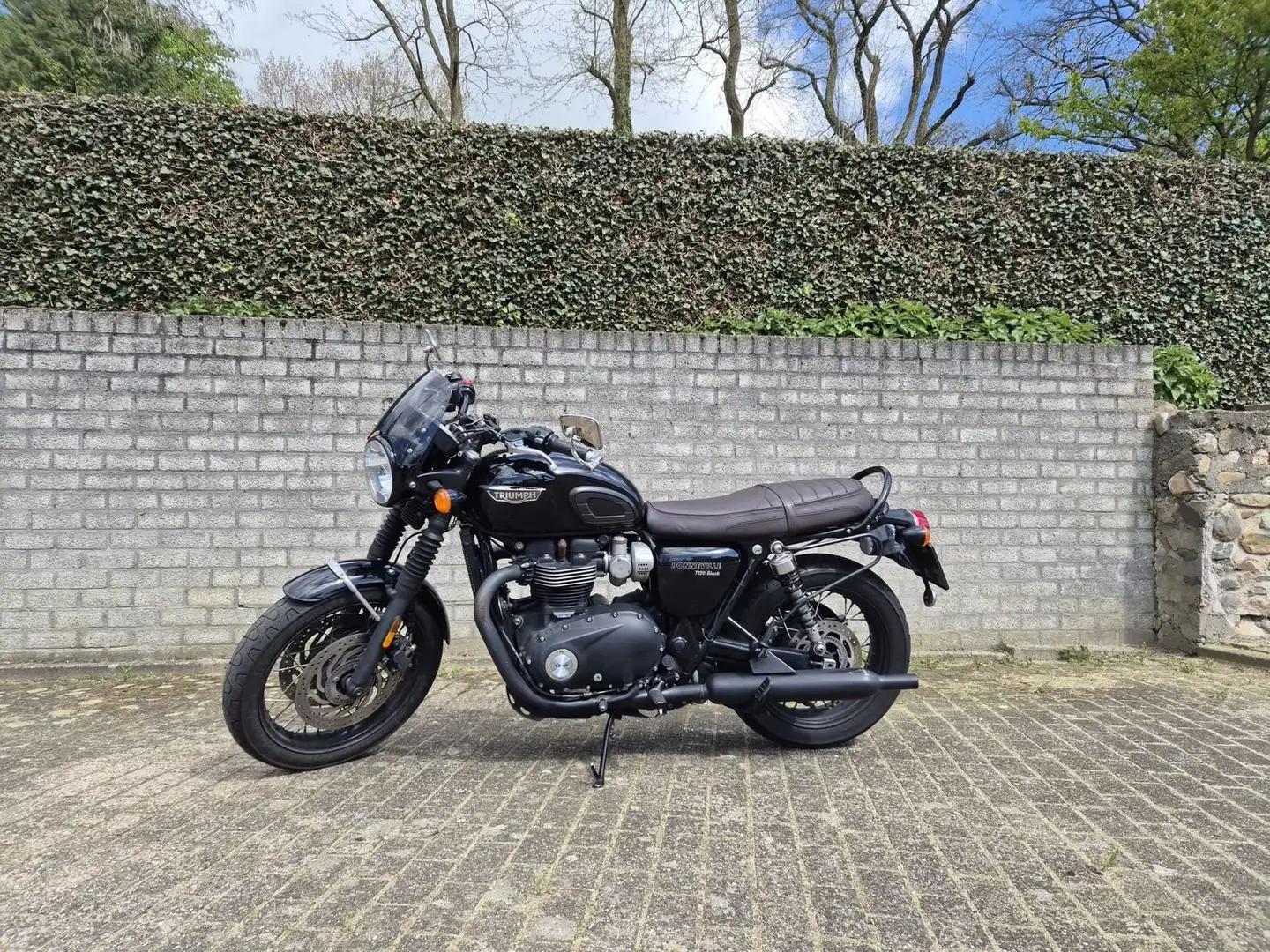 Triumph Bonneville T120 Black Zwart - 1