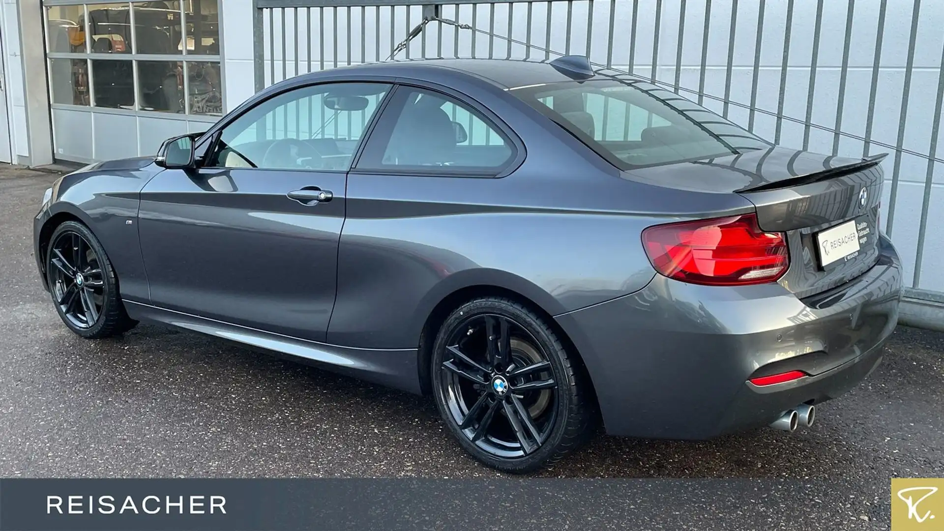 BMW 220 i Coupé M-Sport,Navi,H/K,PDC,18"LM,Lenkheiz. Grau - 2