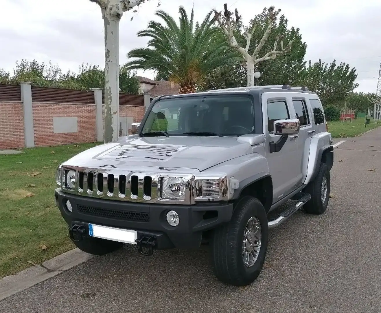 HUMMER H3 3.7 Luxury Aut. Срібний - 1