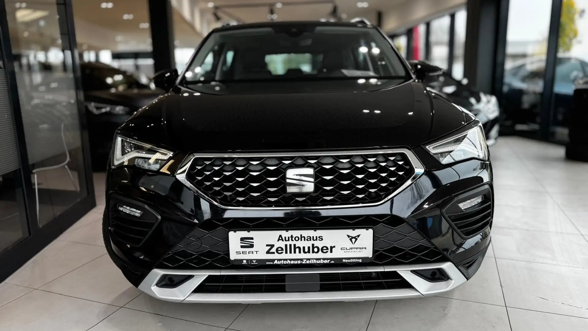 SEAT Ateca 2.0TSI 4D DSG Xperience *ACC*Standhzg* Schwarz - 2