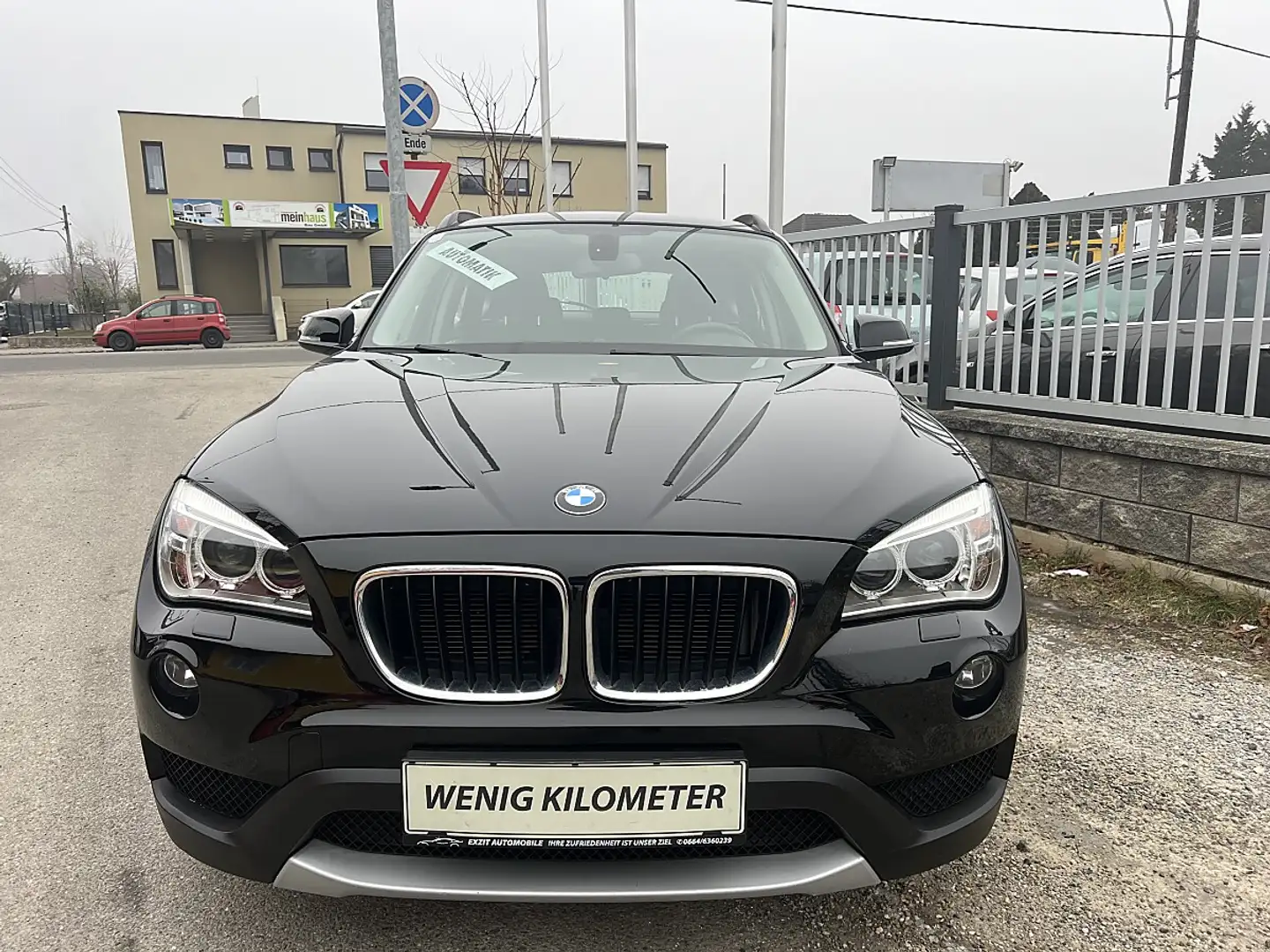BMW X1 xDrive18d*Automatik*ALLRAD* Schwarz - 2