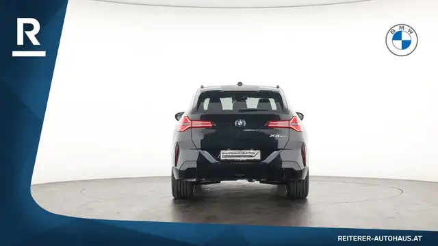 BMW X3 view 5