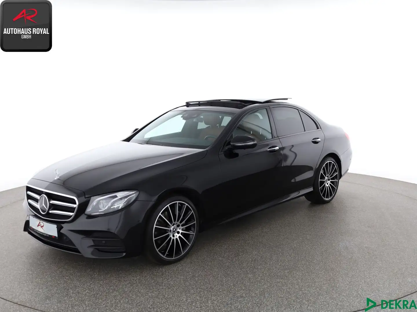 Mercedes-Benz E 200 E 200 AMG NIGHT AIRMATIC,HUD,SOFTCLOSE,360GRAD Černá - 1
