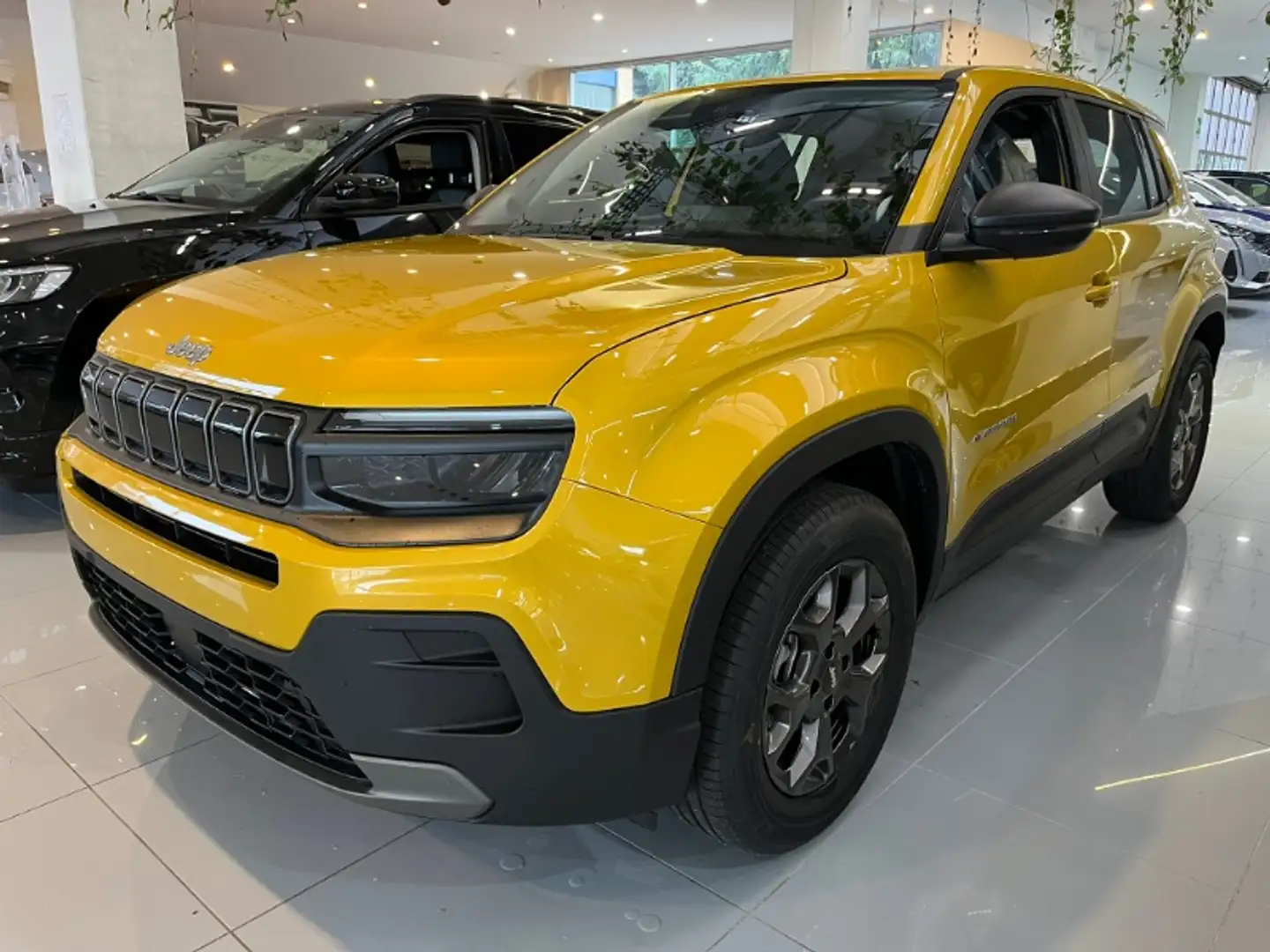 Jeep Avenger 1.2 Turbo 100 CV Longitude Giallo - 1