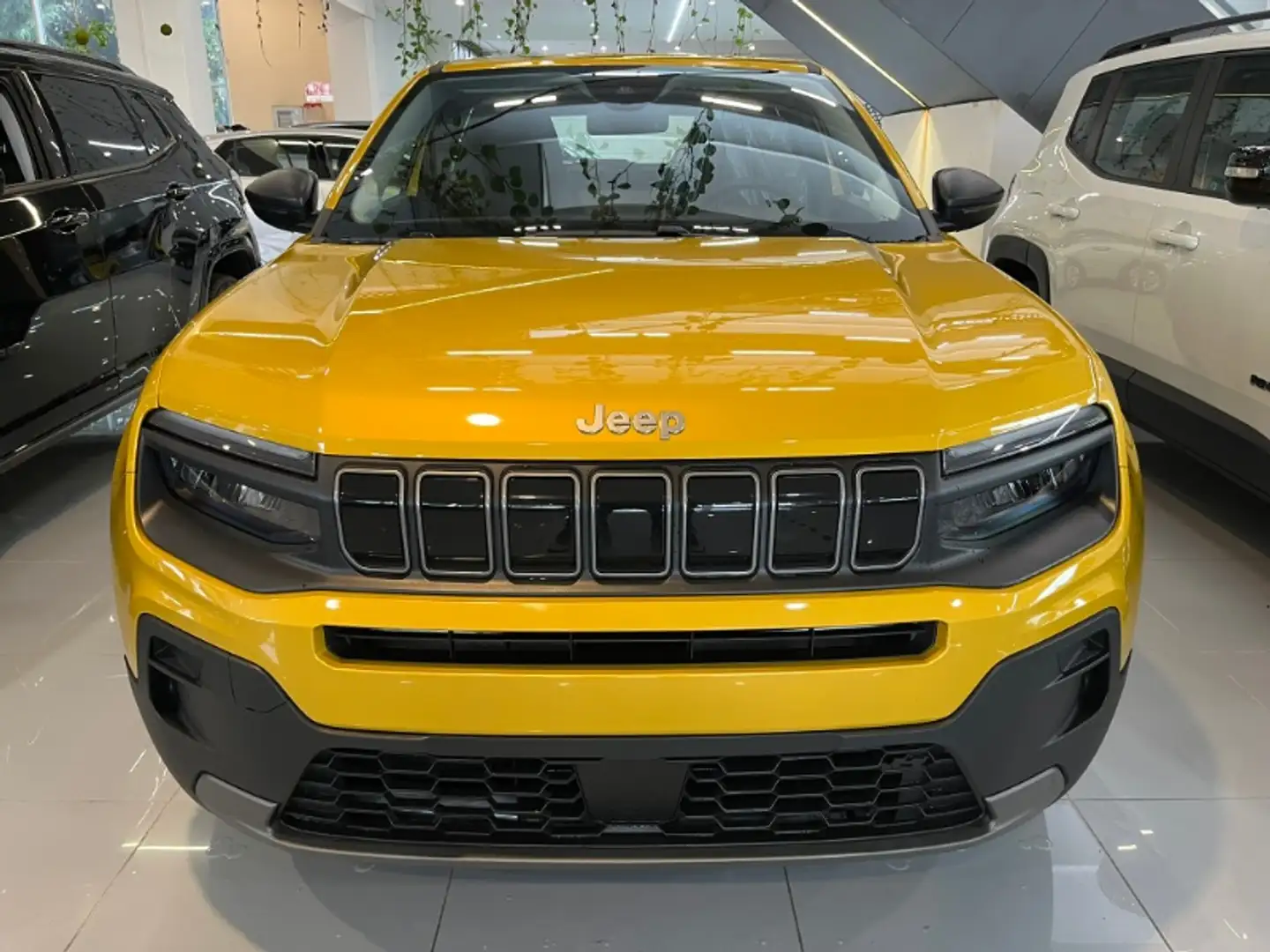 Jeep Avenger 1.2 Turbo 100 CV Longitude Giallo - 2