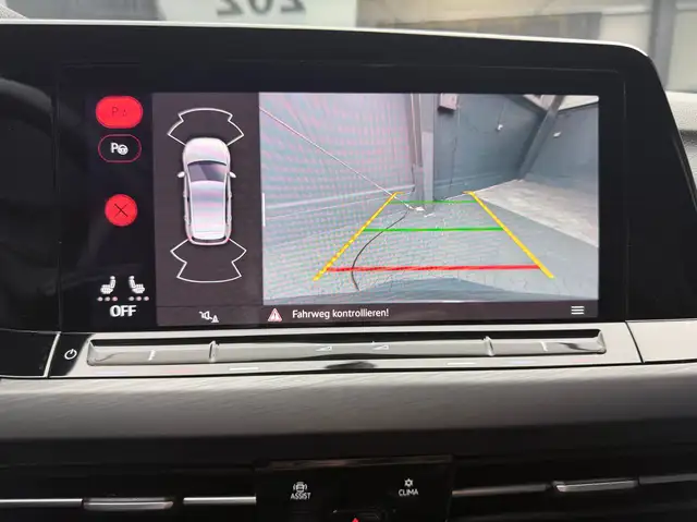 Volkswagen Golf view 17