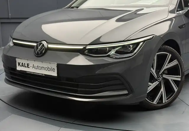 Volkswagen Golf view 2
