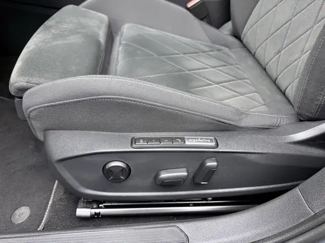 Volkswagen Golf view 30