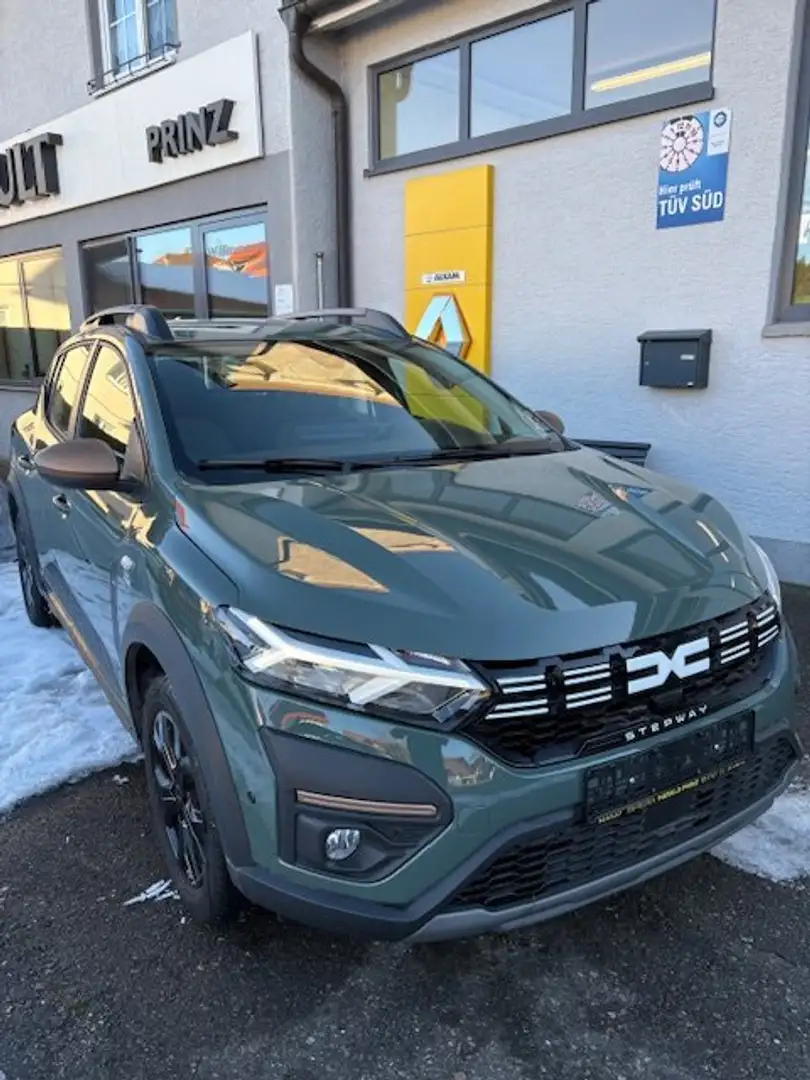 Dacia Sandero Stepway Extreme+ Grün - 1