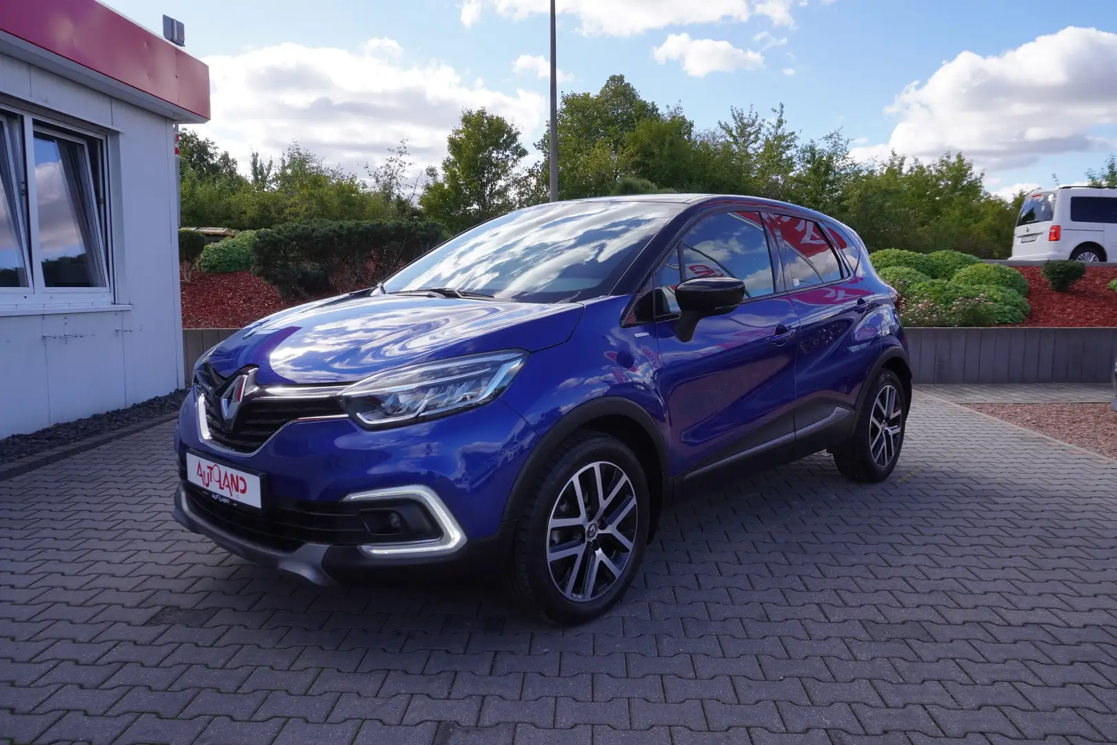 Renault Captur 1.3 TCE LED Navi Kamera AHK Alcantara PDC Blau - 2