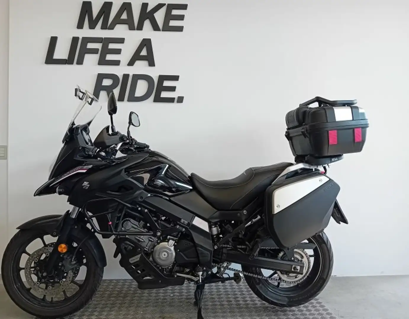 Suzuki V-Strom 650 Noir - 2