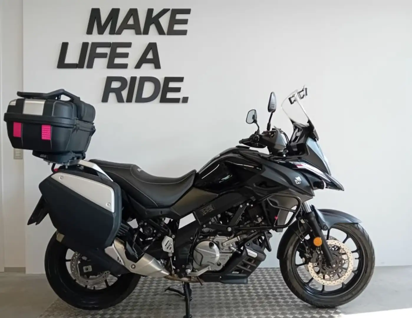 Suzuki V-Strom 650 Noir - 1