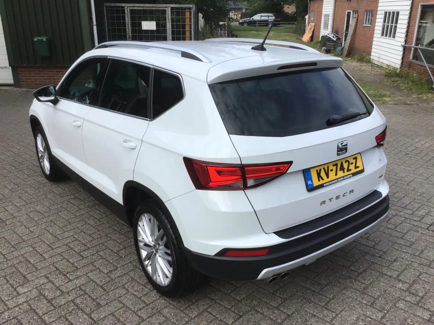 SEAT Ateca 1.4 ECOTSI XCELLENCE Alb - 2