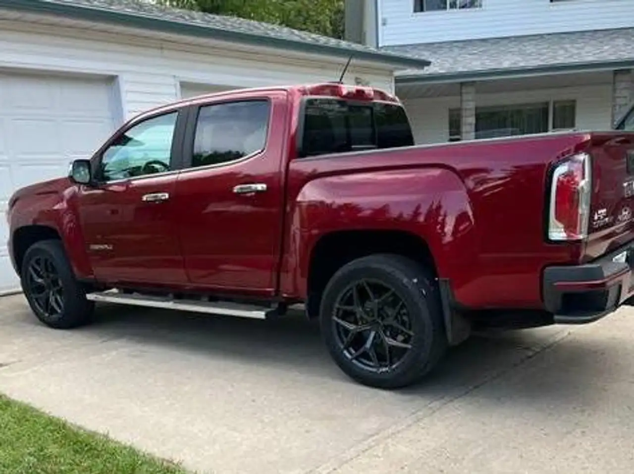 GMC Canyon снимка GMC Canyon