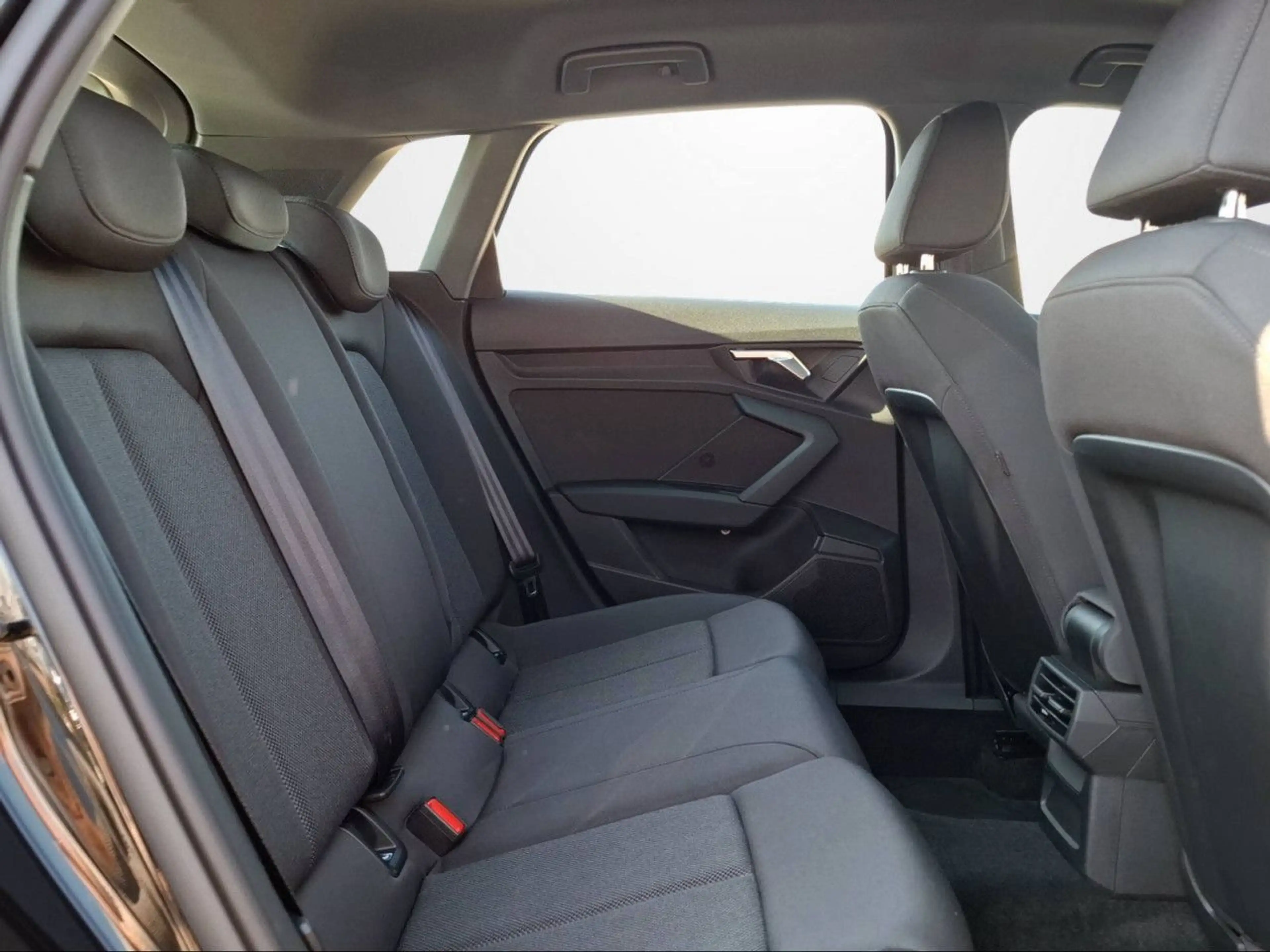 Audi A3 SPORTBACK 30 TDI ADVANCED LED+SHZ+PDC+DAB Klima — photo 12