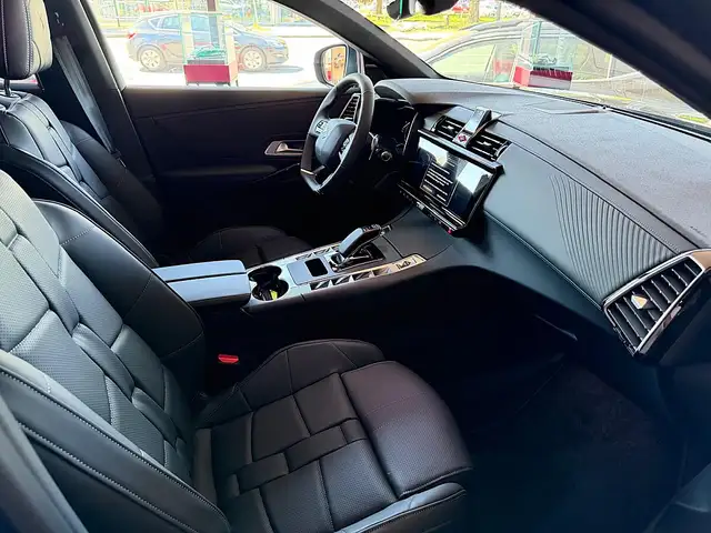 DS Automobiles DS 7 Crossback DS7 PHEV AWD 300 Collection Jules Verne (D1109-S) Ansicht 4