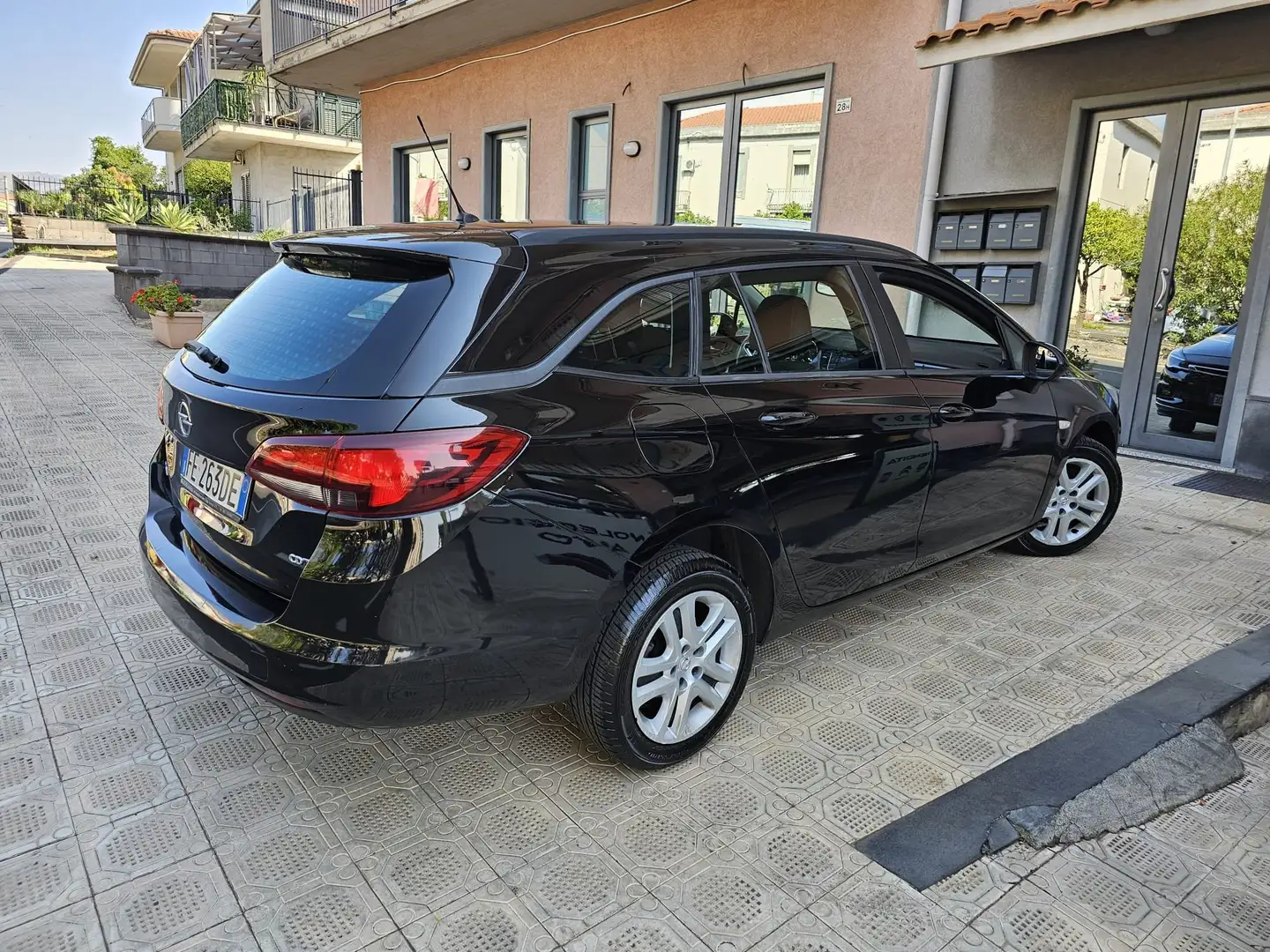 Opel Astra Nero - 2