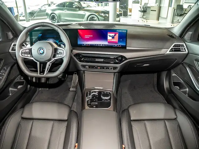 BMW 3 Series view 5