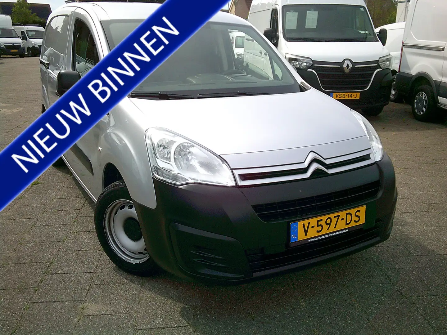 Citroen Berlingo 1.6 BlueHDI 75 Comfort VOORZIEN VAN TREKHAAK+IJSKO Grijs - 1